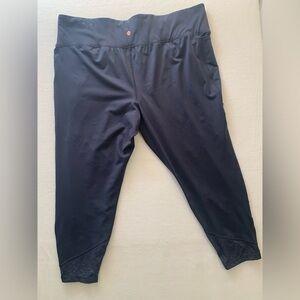 LIVI Active Plus Sz 26/28 Navy Blue Leggings Lace Detailing
